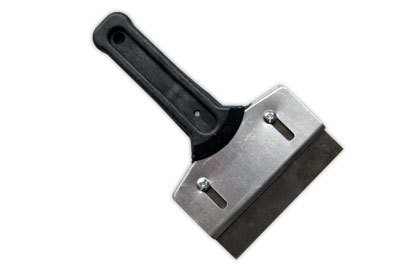 Painter's scraper with replaceable blade